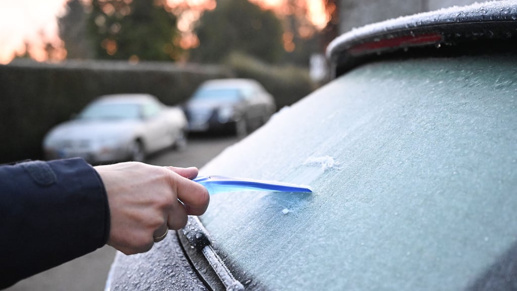 Achtung, es wird glatt! Schnee und gefrierender Regen kehren erneut in Sachsen-Anhalt ein.