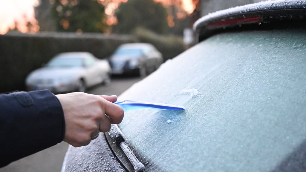 Achtung, es wird glatt! Schnee und gefrierender Regen kehren erneut in Sachsen-Anhalt ein.