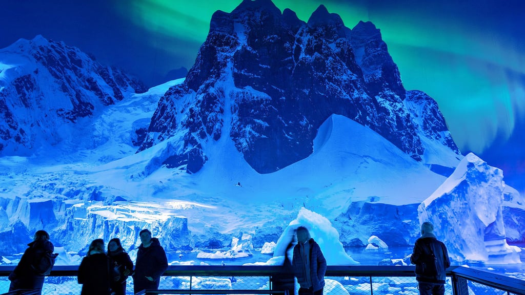 Bedrohlich schön: Yadegar Asisi präsentiert die Antarktis im Panometer Leipzig.