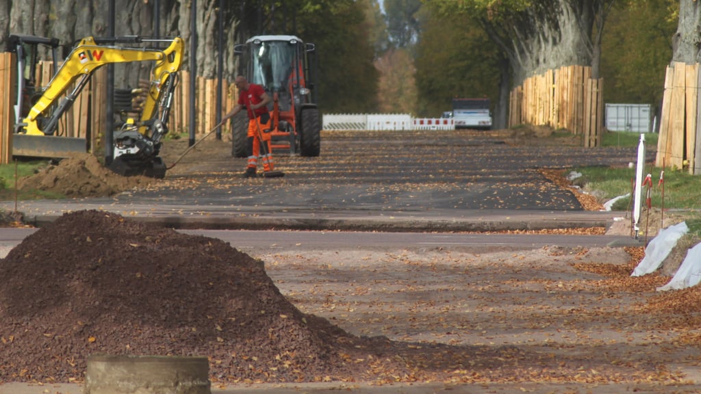 Der Technologiepark Ostfalen (TPO) ist mehr als nur die dort angesiedelten Firmen. Auch Grünflächen und Infrastruktur wie seinerzeit der Ausbau der Otto-von-Guericke-Allee im TPO in Barleben zählt dazu.