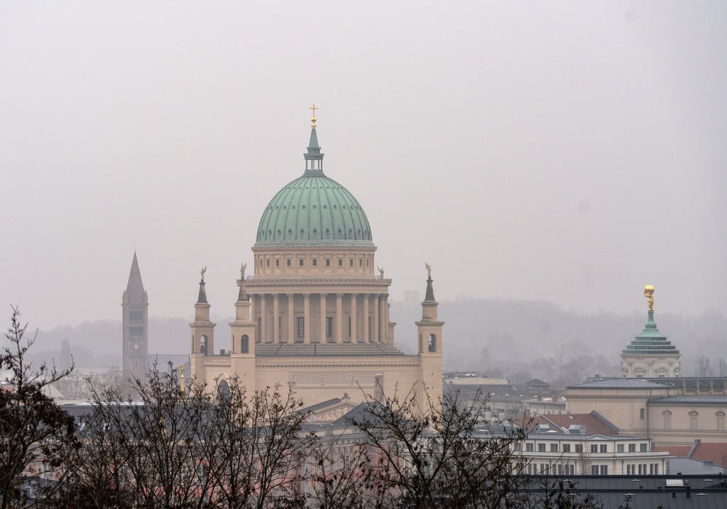 In der Einzelkategorie „Steuern“ schneidet Brandenburg der Auswertung zufolge besonders gut ab, bei der Leistungsfähigkeit der Verwaltung schlecht. (Symbolbild)