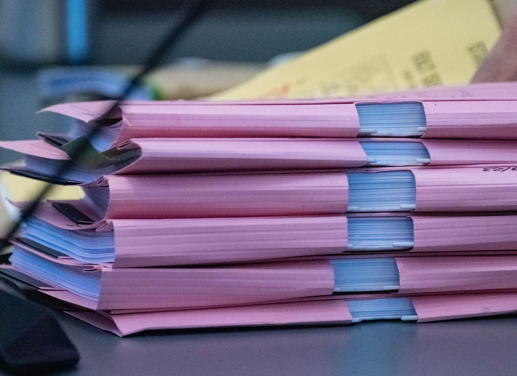 Ein Mann muss in Haft, weil er in Magdeburg Buttersäure verteilt hat. (Symbolbild)