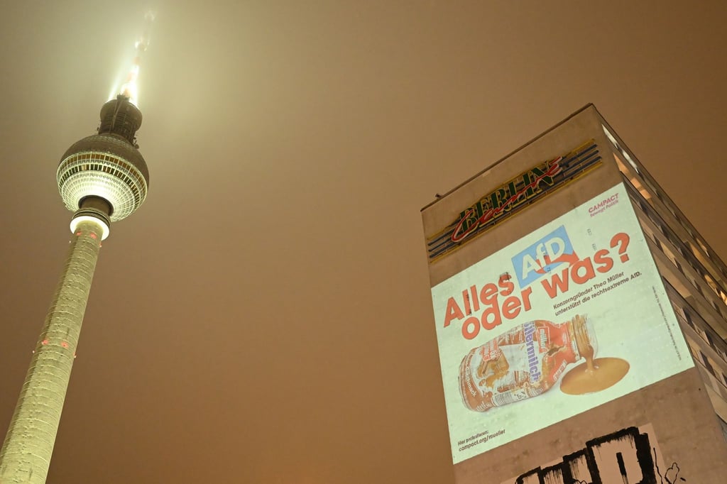 Solche Großprojektionen waren in mehreren Städten geplant.