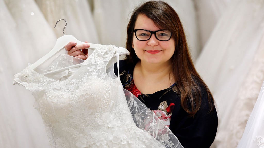 Die Suche nach dem passenden Kleid für die Hochzeit kann manchmal schwierig werden.