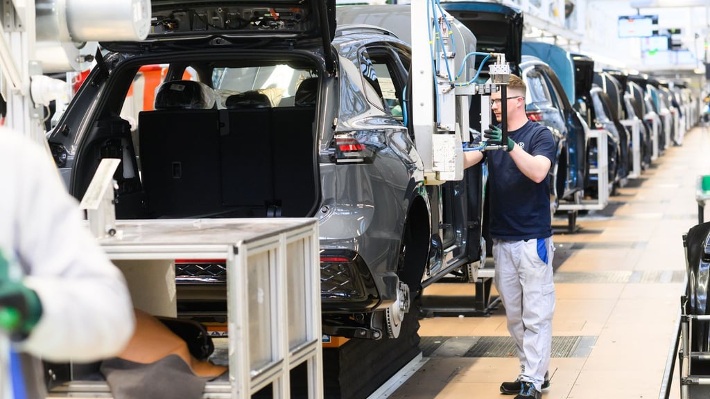 Autoindustrie in der Krise? Hersteller machen weiter Milliardengewinne. (Archivbild)