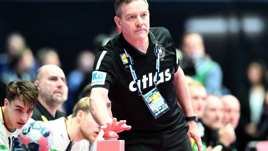 Bundestrainer Alfred Gislason blieb gegen Frankreich ein erneuter Auszeit-Blackout erspart.