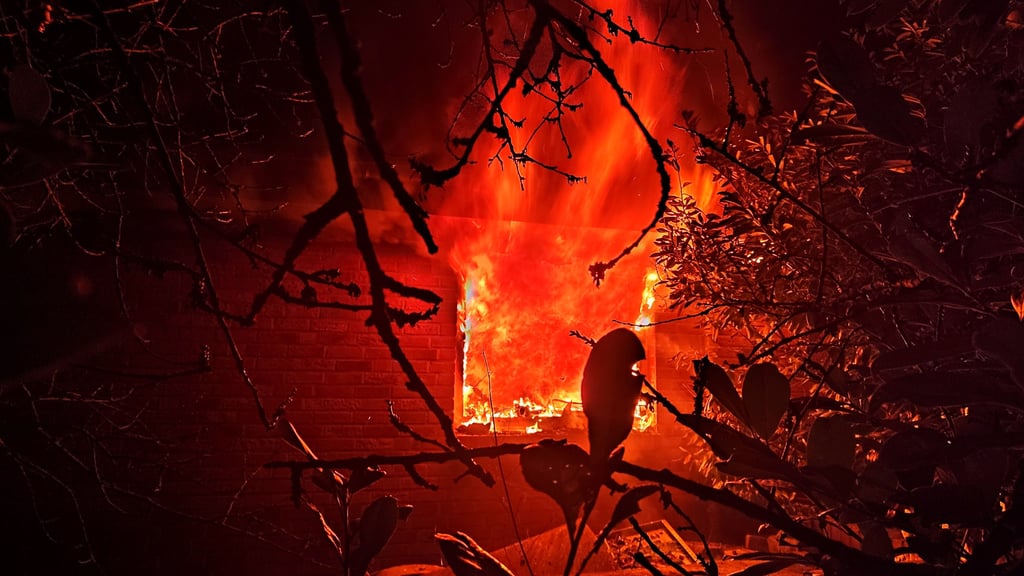 Am 22. Mai stand eine Doppelhaushälfte in Kleinmühlingen in Vollbrand. Das Verfahren hat am Donnerstag begonnen.