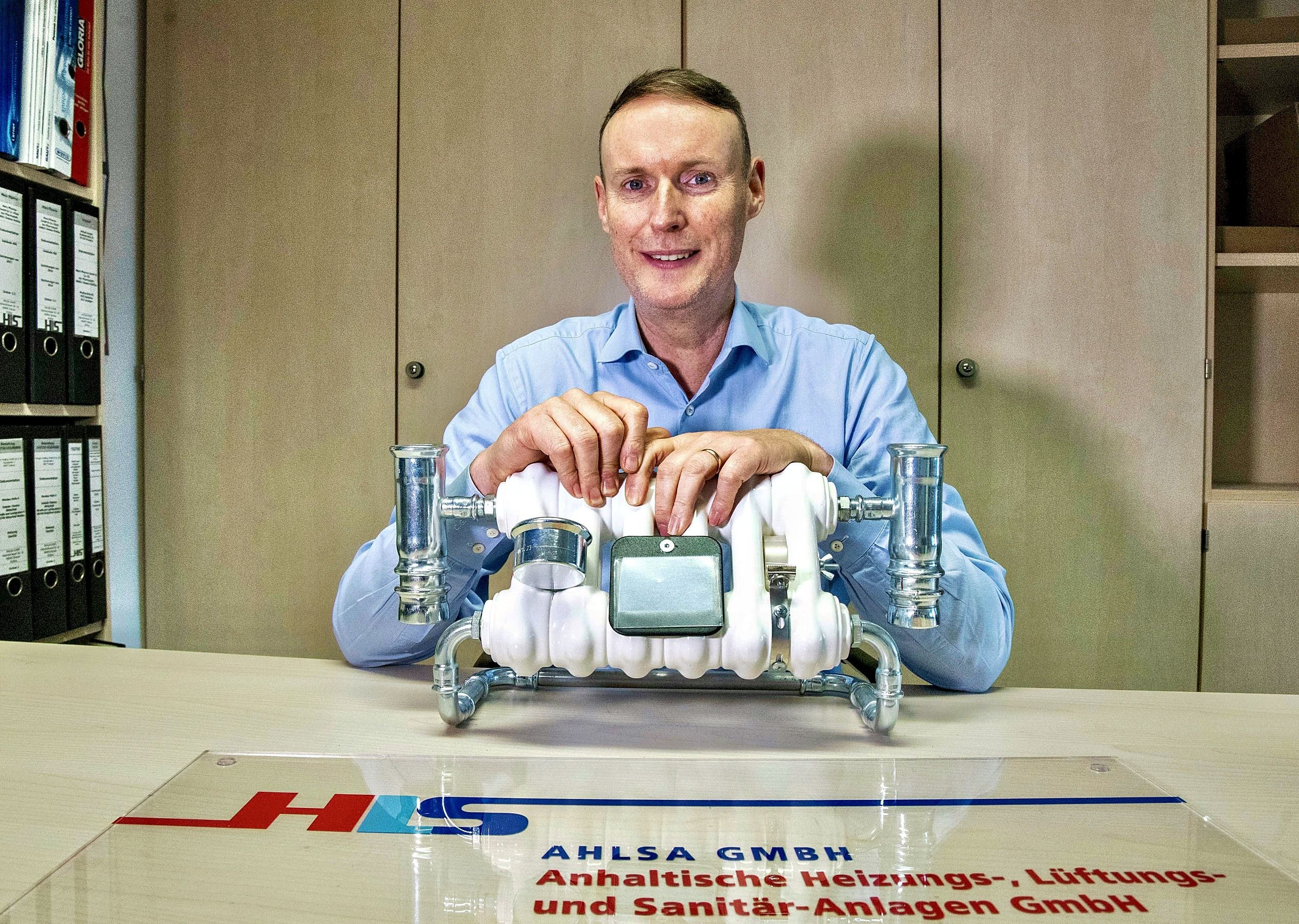 Firma feiert 25. Geburtstag: Geschäftsführer mit 26: Wie Christoph Göring die Ahlsa GmbH gründete und warum der Name so wichtig war