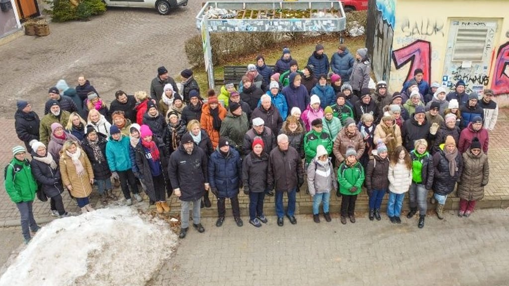 In Hohendodeleben sind viele Bürger dem Ruf zur Winterwanderung gefolgt.