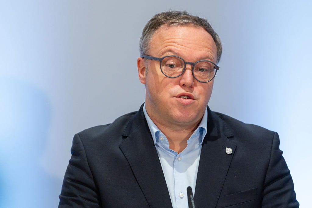 Thüringens Ministerpräsident Marion Voigt (CDU) soll seinen Doktortitel verlieren, wehrt sich aber gegen eine entsprechende Entscheidung der TU Chemnitz juristisch. (Archivbild)