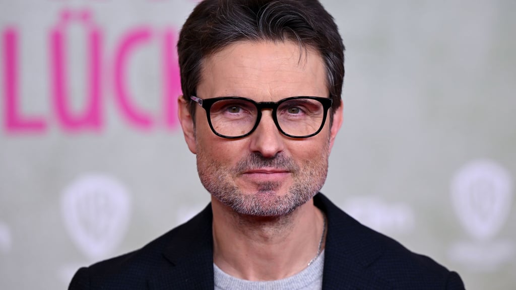 Gerade hat Regisseur Simon Verhoeven seinen neuen Fim „Ach, diese Lücke, diese entsetzliche Lücke“ vorgestellt. (Archivbild)