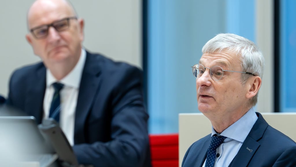 Brandenburgs AfD-Fraktionschef Hans-Christoph Berndt verteidigt den führenden Kopf der Identitären Bewegung, Martin Sellner.