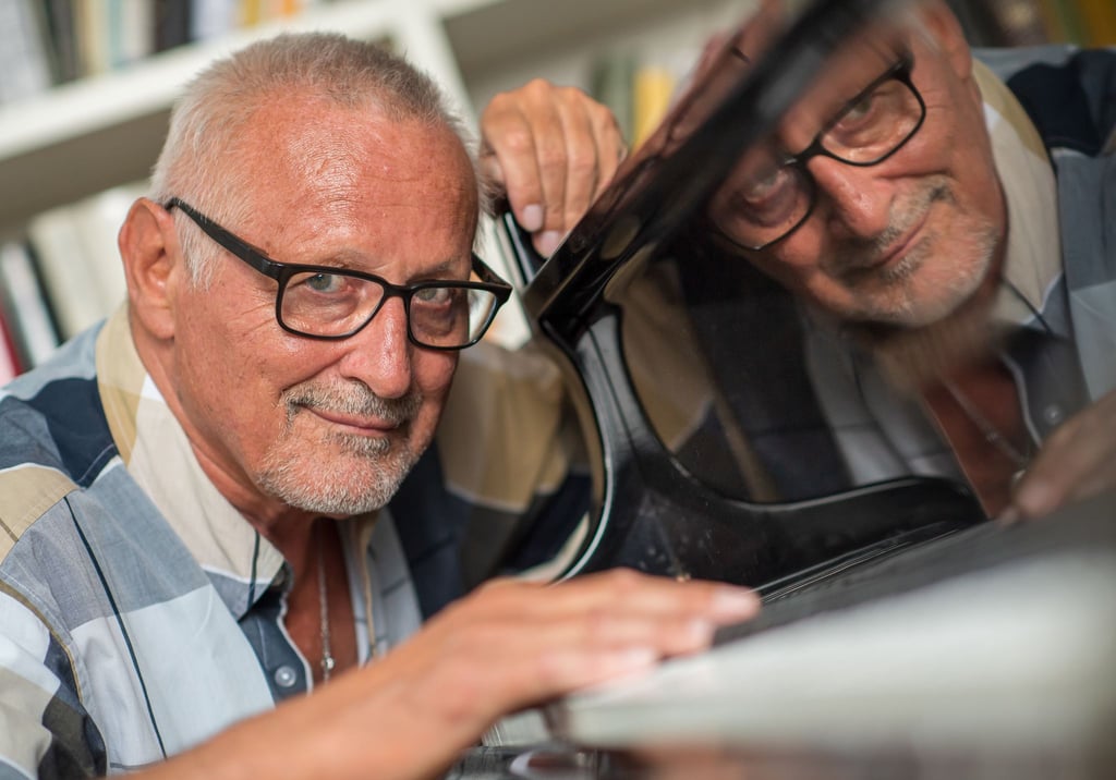 Klavierspielen kann Konstantin Wecker wegen Nervenschäden an der Hand laut eigenem Bekunden nicht mehr. (Archivbild)