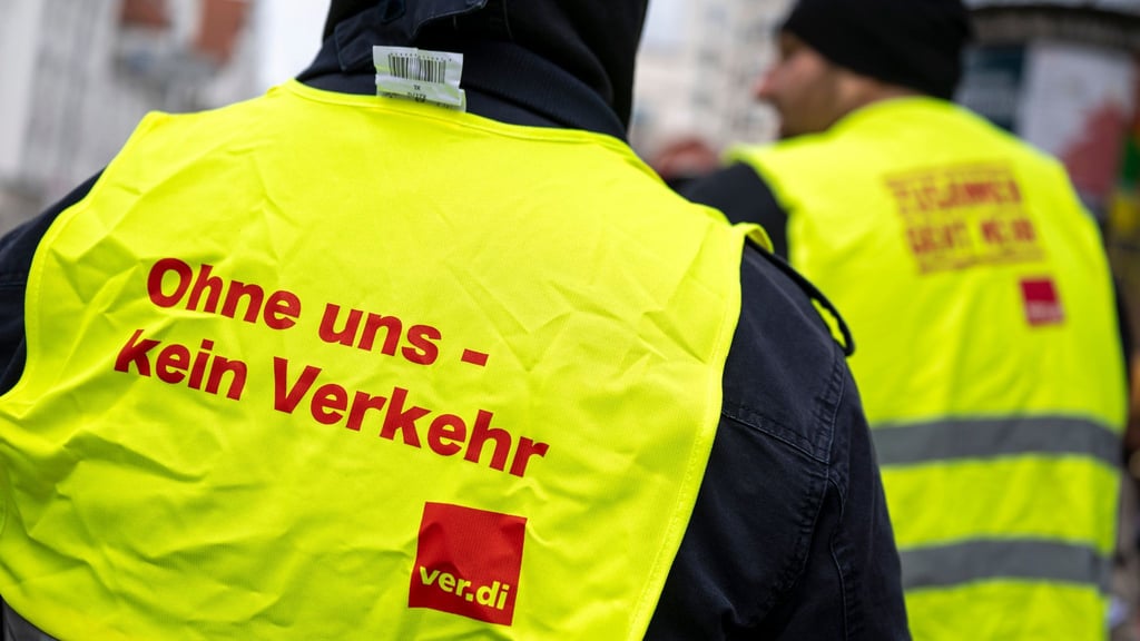 Die Gewerkschaft Verdi hat bundesweit zu Warnstreiks im ÖPNV aufgerufen. (Archivbild)