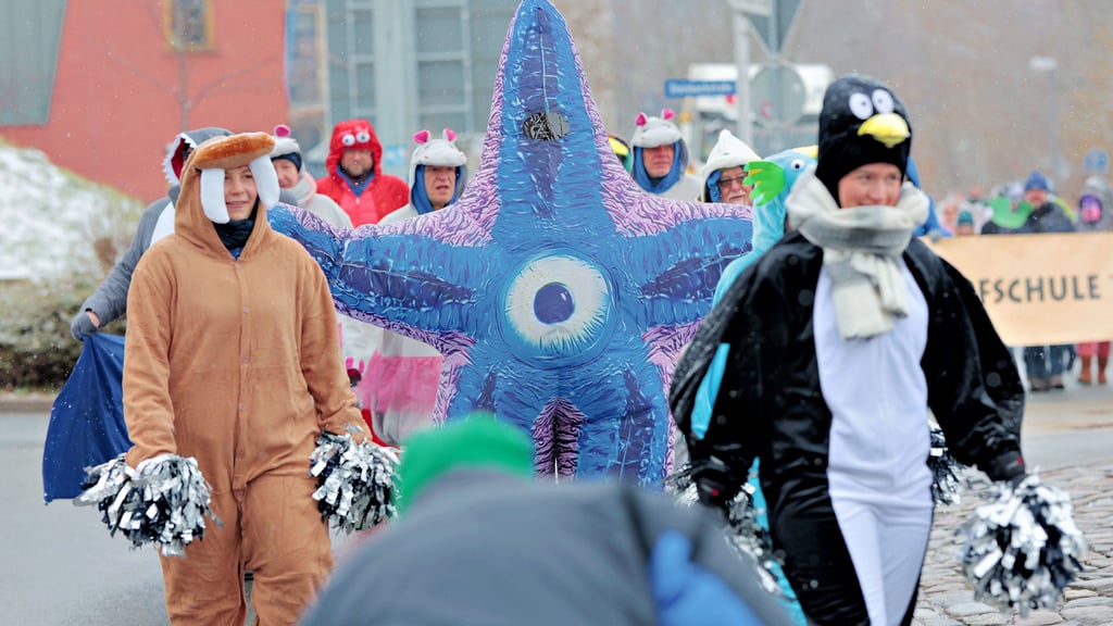 2025 war das Sessions-Motto des Thalenser Carneval-Clubs  „Kreuz und Quer mit dem TCC durchs Meer“. Am 1. Februar gibt es den nächsten Karnevalsumzug.