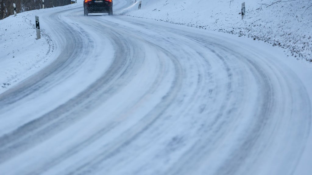 Im Süden kann es teils zu Sichtweiten unter 150 Meter kommen.
