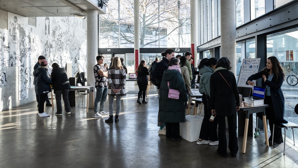 Die Dessau Design Schau findet, verteilt auf mehrere Gebäude, auf dem Campus Dessau der Hochschule Anhalt statt.
