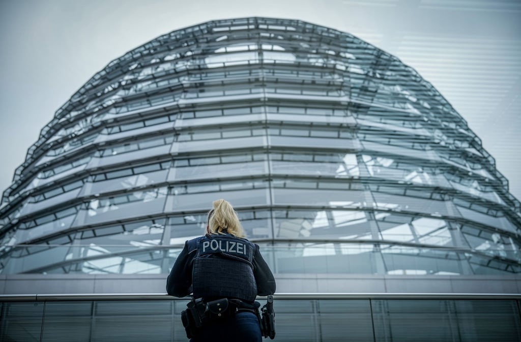 Die Reichstagskuppel ist wegen des Winterwetters gesperrt. (Archivbild)