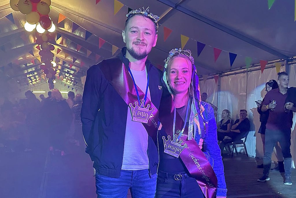 Beim 195. Pflaumenkuchenmarkt wurde Franziska Süßmilch an der Seite von Robin Kunze zur Pflaumenkuchenkönigin gekührt. 