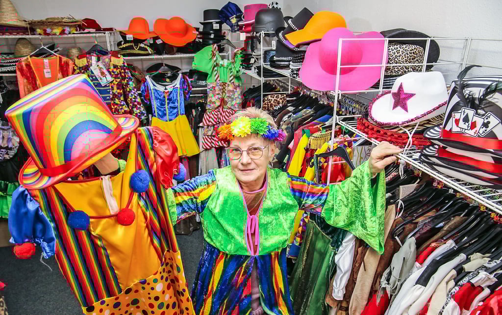 Sylvia Horn ist mit ihrem Geschäft „Kunterbunt Party Store“ in Bernburg in größere Räume gezogen.