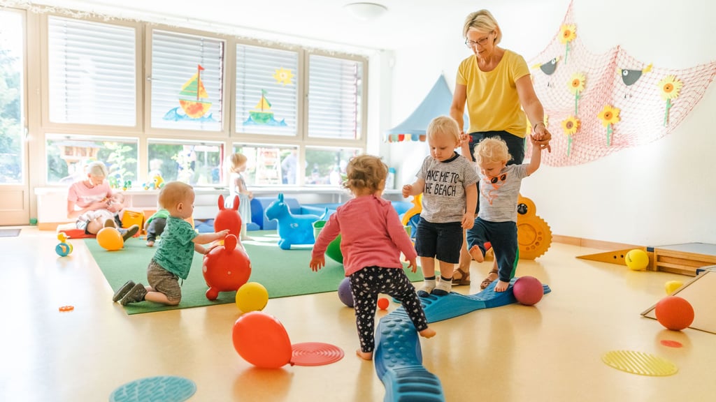In der Kita „Regenstein“ des GVS Blankenburg werden 2026 50 der insgesamt 170 Krippen- und Kindergartenplätze abgebaut. Der Standort bleibt aber langfristig erhalten. Dafür sind andere Bereiche mit in das Gebäude in der Käthe-Kollwitz-Straße integriert worden.