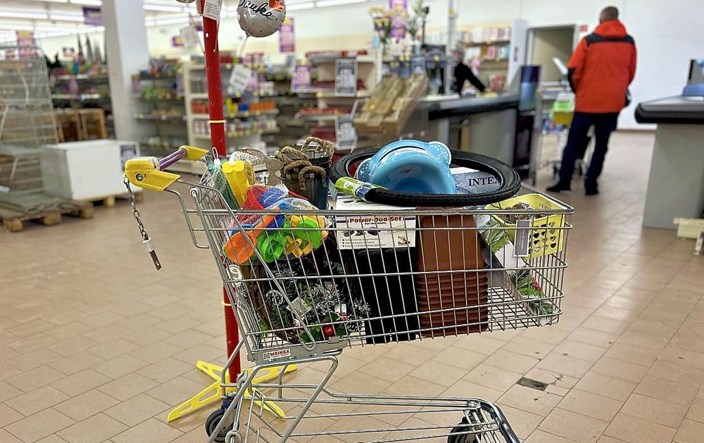 Zehn Euro pro Wagen, rechnen lohnt nicht, zugreifen schon.