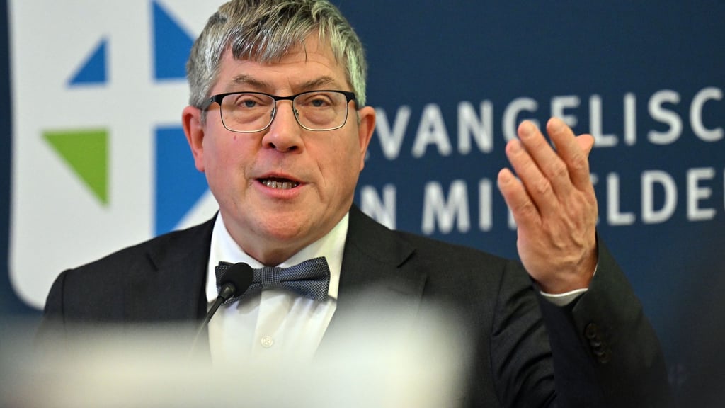 In einem Projekt der Evangelischen Kirche in Mitteldeutschland und der Ökumenischen Akademie Ostthüringen werden vor der Landtagswahl „Friedensreiter“ ausgebildet. (Archivbild)