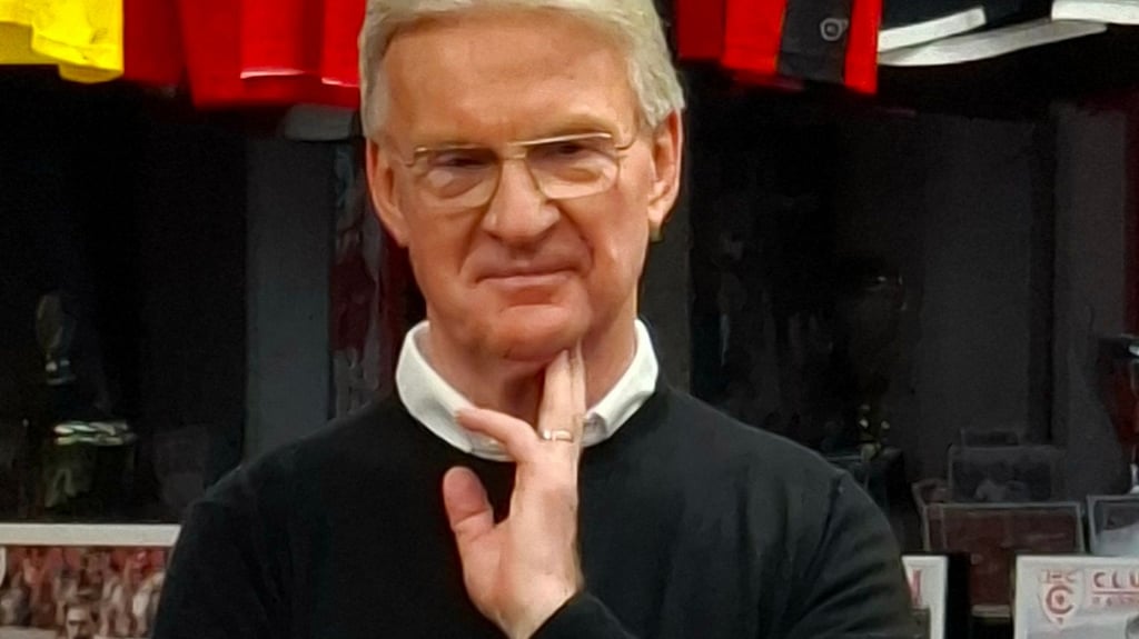 Michael Schädlich Gast bei der Abschlussveranstaltung der HFC-Jubiläumsausstellung.