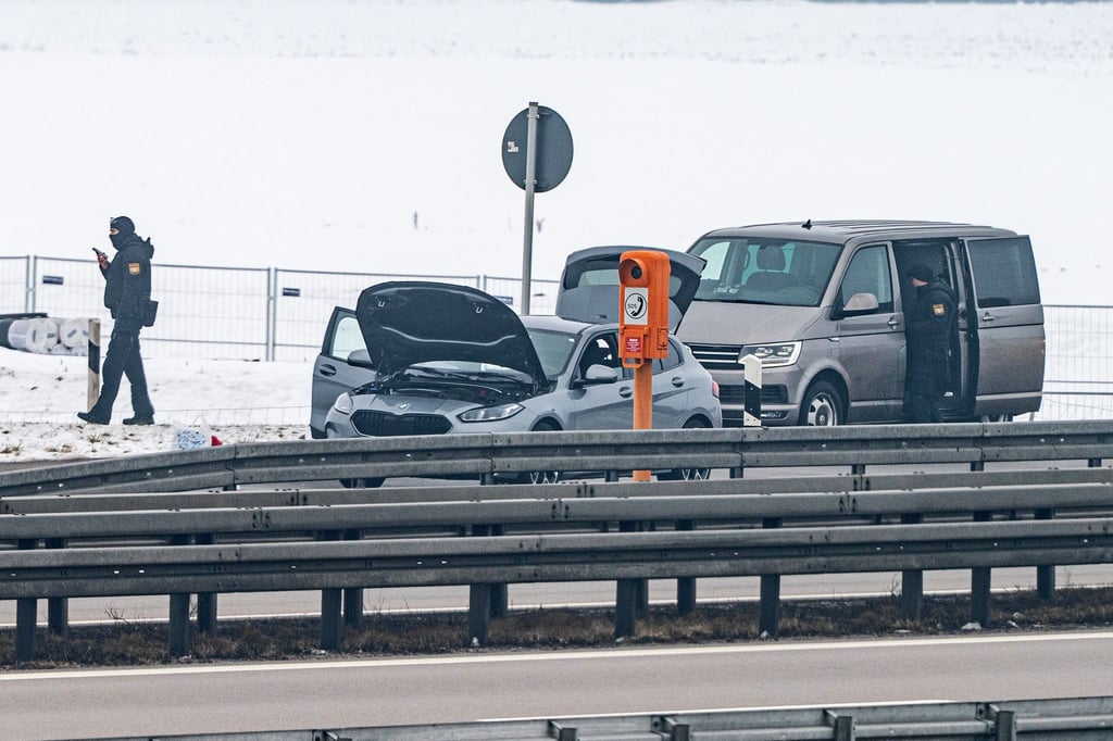 Polizisten hatten den Wagen nachts auf der Autobahn 3 bei Wiesent (Landkreis Regensburg) gestoppt.