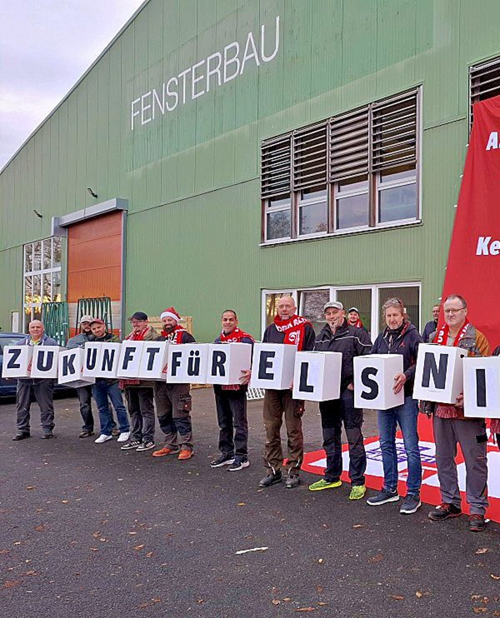 Die Fensterbauer haben ihre Kündigungen erhalten. 