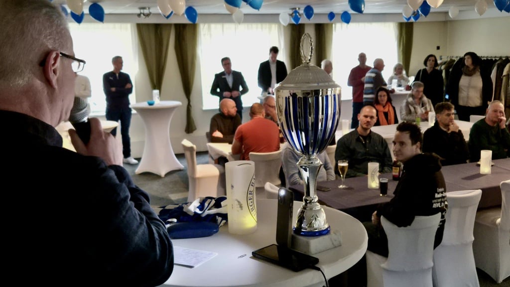 Vorstandsvorsitzender Henning Preisler erläuterte den Sponsoren die Pläne für die Zukunft,