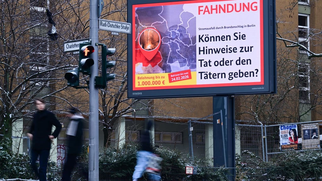 Einen Monat nach dem vermutlich linksextremen Brandanschlag ist noch kein Täter gefasst worden. (Archivbild)