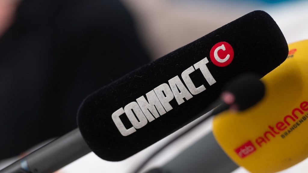 Die Jubiläumsgala von „Compact“ wurde von einer Gegendemo begleitet. (Archivbild)