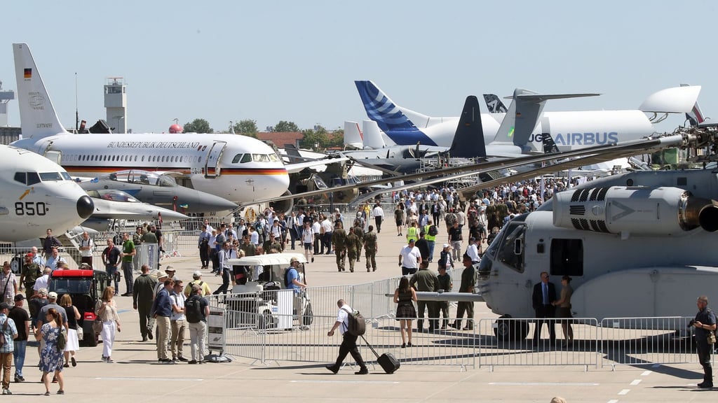 Der Bürgermeister von Schönefeld ist offen für die Ansiedlung einer Weltausstellung (Expo) in seiner Gemeinde. In Schönefeld findet bereits die Luftfahrtausstellung ILA statt. (Archivbild)