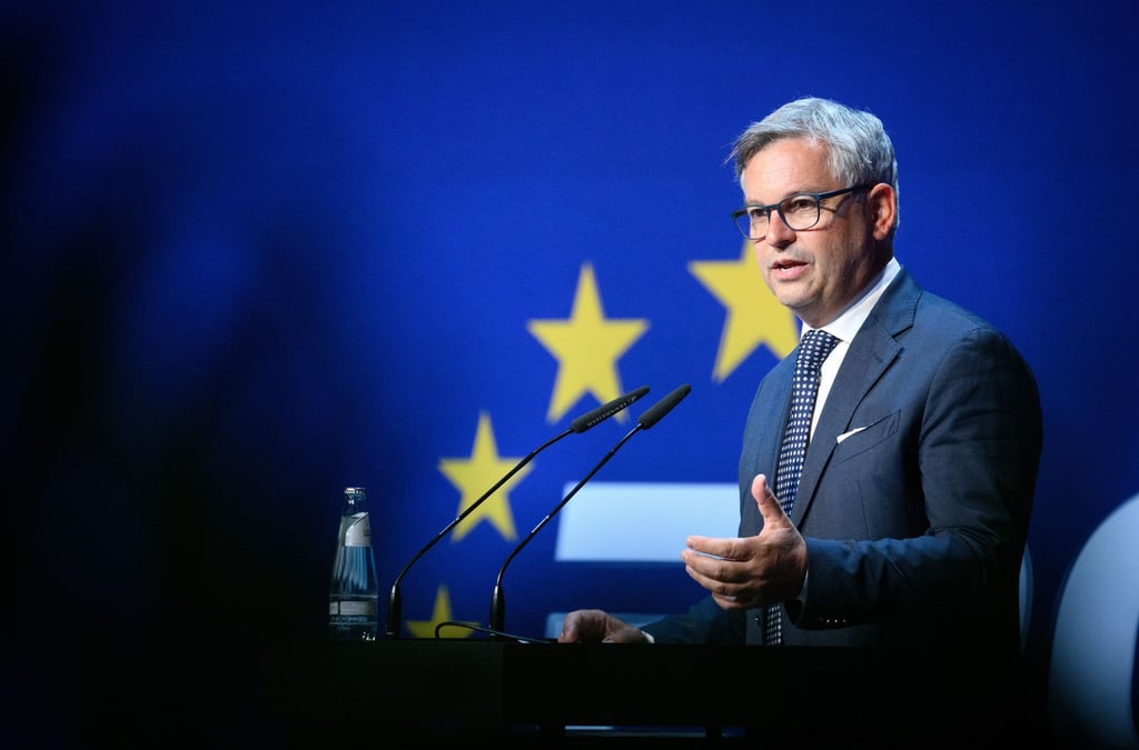 EU-Migrationskommissar Magnus Brunner setzt sich für die Abschiebung von Straftätern nach Syrien ein. (Archivbild)