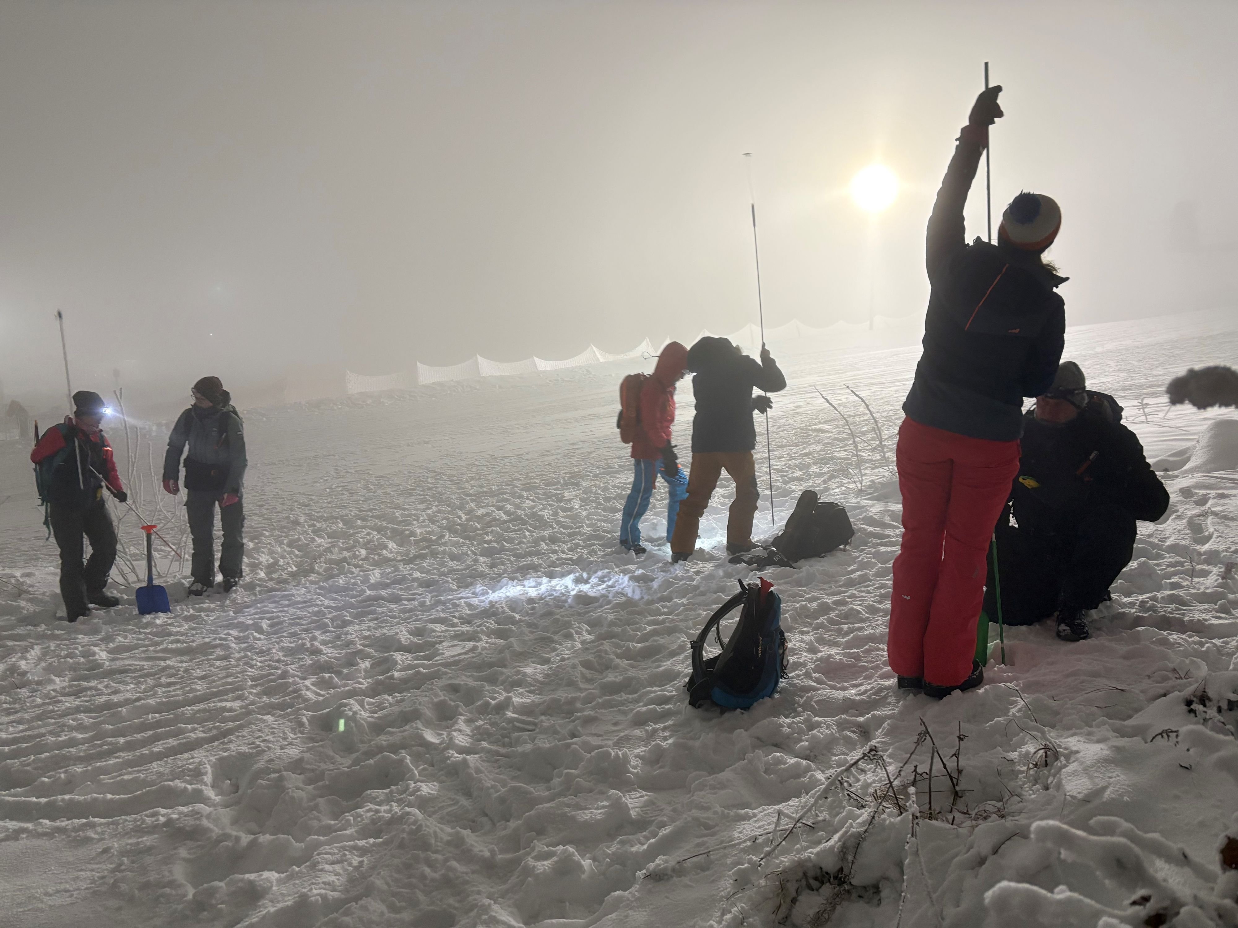 Gefahr beim Wintersport: Lawinen-Alarm am Wurmberg: Harzer Bergwacht probt mit DAV spektakuläre Rettung im Tiefschnee