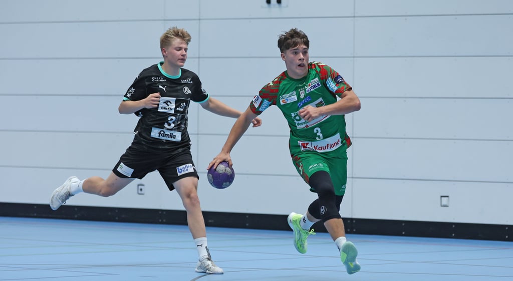 A-Jugendspieler Oskar Pakebusch (hier in einem Spiel der A-Jugend gegen den THW-Kiel) zeigte für die Youngsters in Aue eine starke Leistung. Der 18-Jährige warf vier Tore für den SCM.  