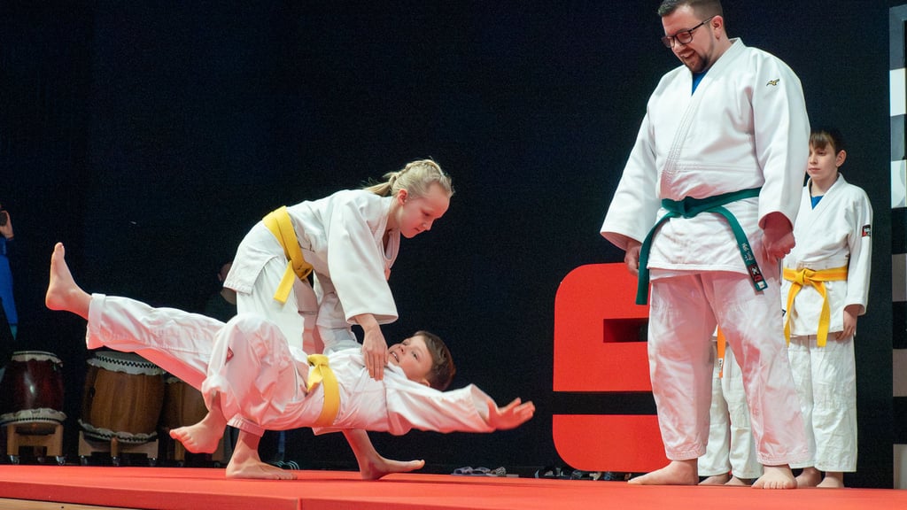 Sportlciher Einsatz auf der Bühne beim Neujahrsempfang Burg 2026,