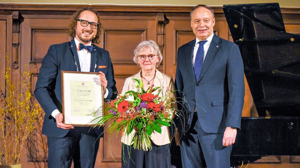 Beim Neujahrsempfang am 22. Januar bekam Halina Czikowsky die Bürgermedaille der Stadt Merseburg verliehen. 