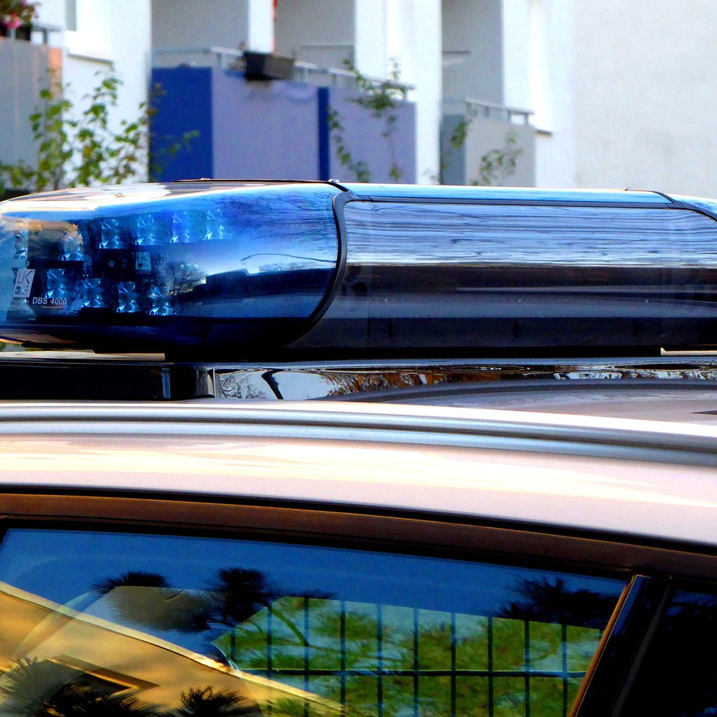 In einem schockierendem Video wird ein Säugling massiv geschüttelt und geschlagen. Die Szenen sind massiv verstörend.