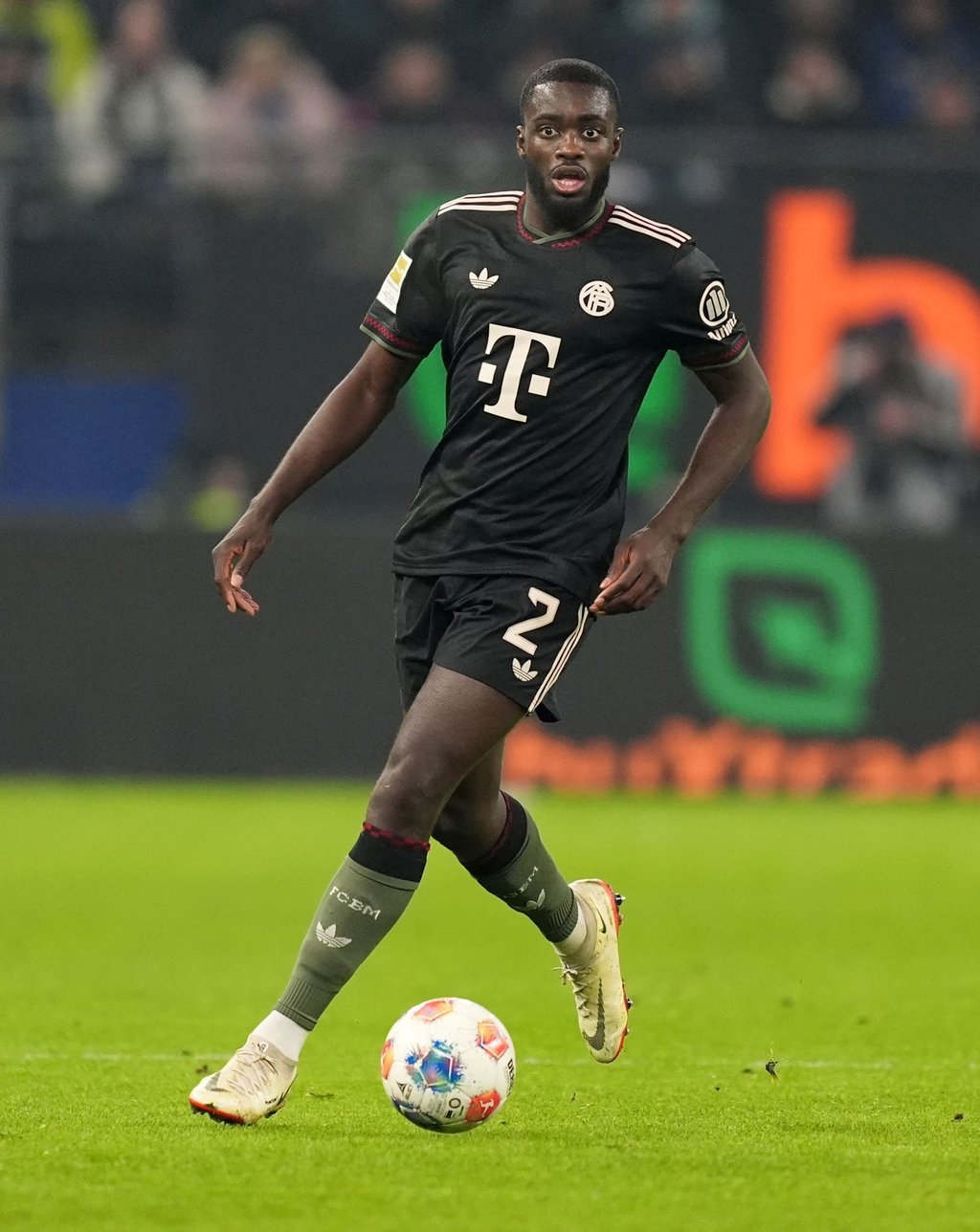 Verlängert er beim FC Bayern oder nicht? Dayot Upamecano.