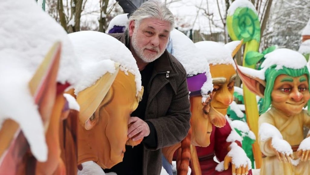 Schnee im Reich der Trolle: Tom Bernheim, Zoosprecher und Ideengeber der Magischen Lichterwelten im Bergzoo Halle, zieht nach sieben Wochen eine erste Besucherbilanz.