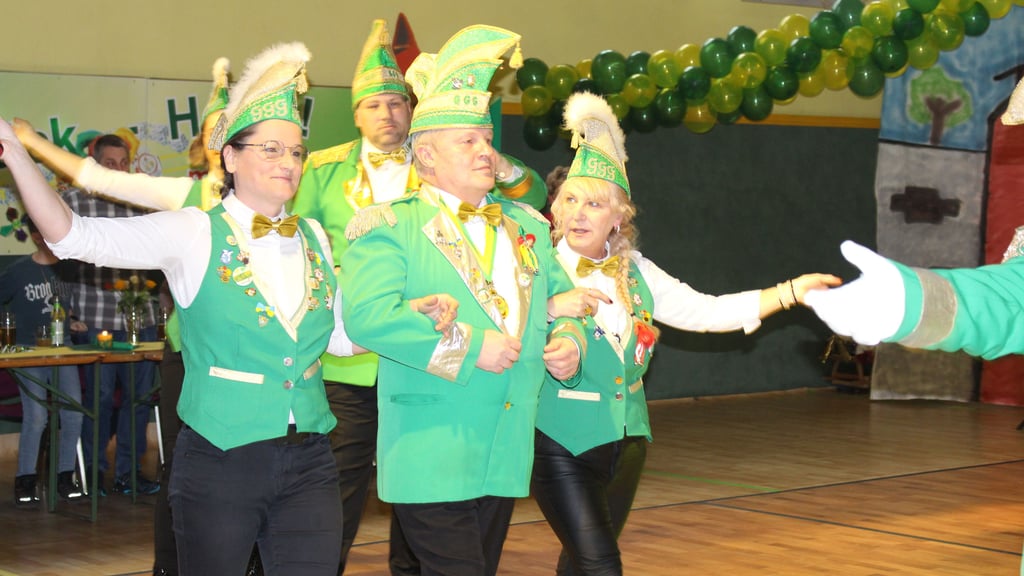 Zur Jubiläusmsession marschieren die Gold-Grünen in diesem Jahr auf. Sie feiern die 44. Session.