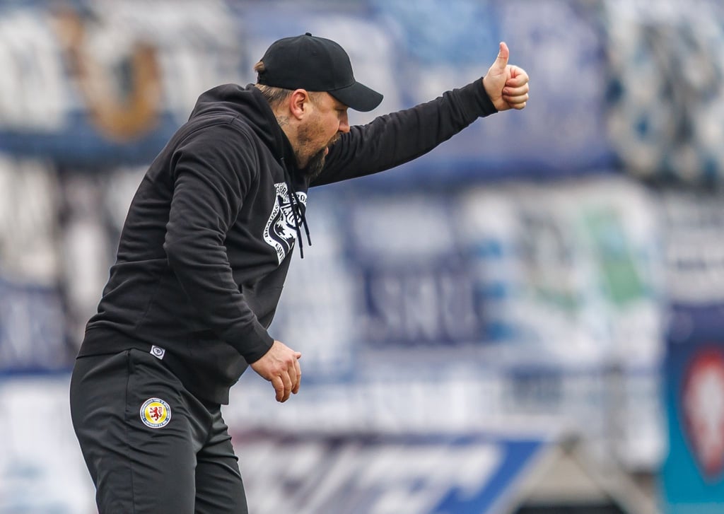 Sehr zufrieden: Braunschweig-Trainer Heiner Backhaus.