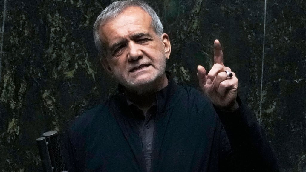 Irans Präsident Peseschkian spricht sich für eine diplomatische Lösung des Konflikts mit den USA aus. (Archivbild)