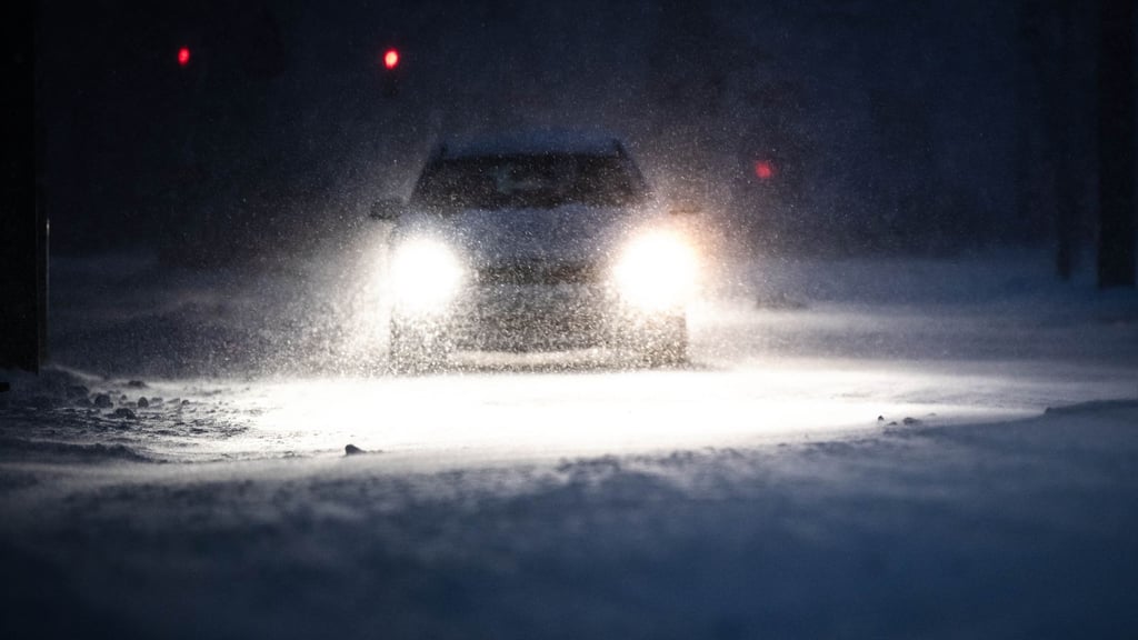 Das Winterwetter stellt den Verkehr in Bremen auf die Probe. (Archivbild)