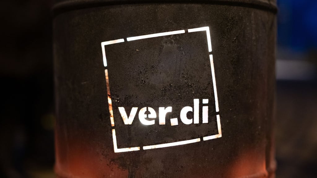 Auch in Brandenburg standen am Montag viele Busse und Straßenbahnen still.