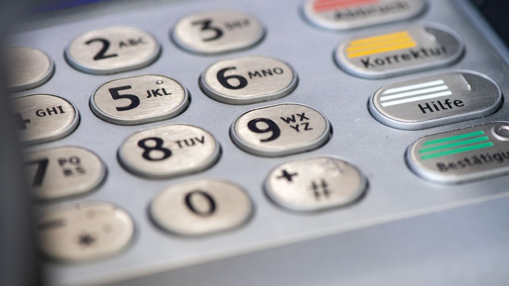 PIN clever merken: Brille, Schwan & Co. als Gedächtnisstütze.