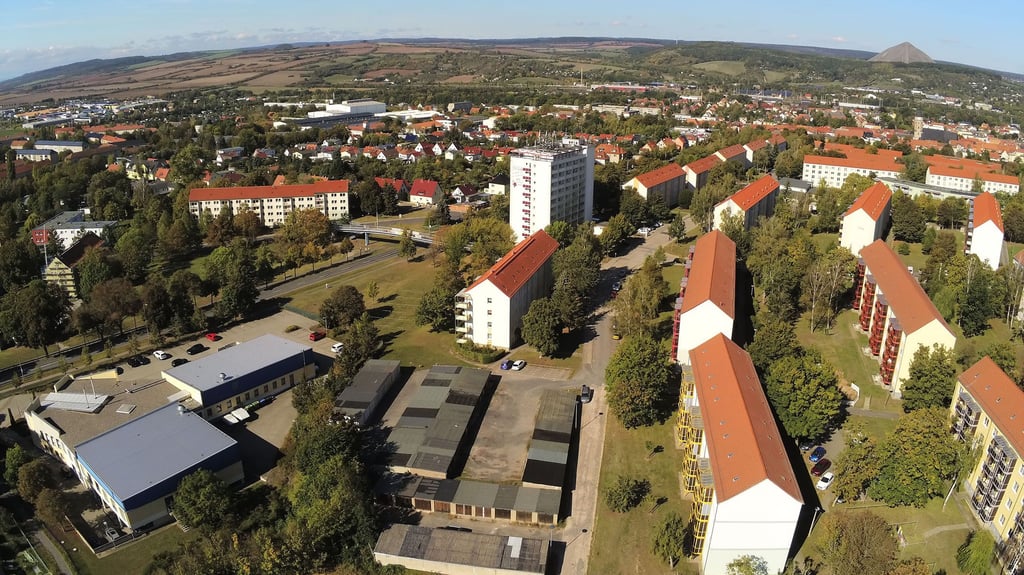 Blick aus der Luft auf den Sangerhäuser Stadtteil Süd. Die Kreisstadt verliert weiter Einwohner.
