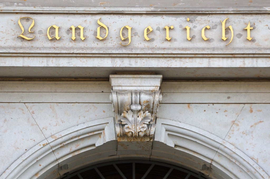 Serie von Bränden in Leipzig: Angeklagter schweigt zum Prozessauftakt. (Symbolbild)